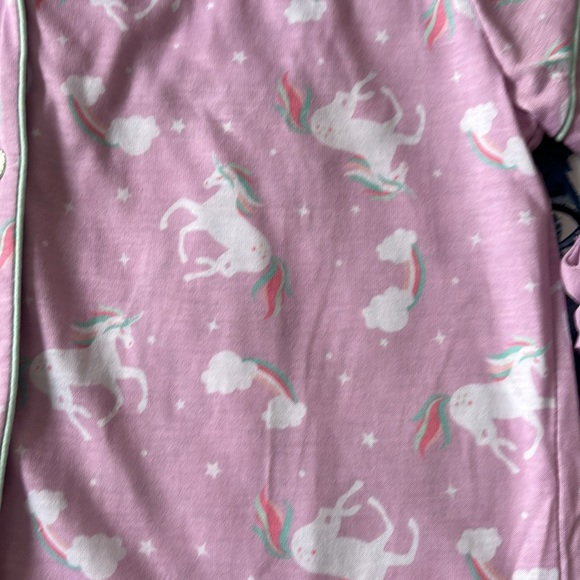 NWT Unicorn pajama set w scrunchie - Picture 4 of 5